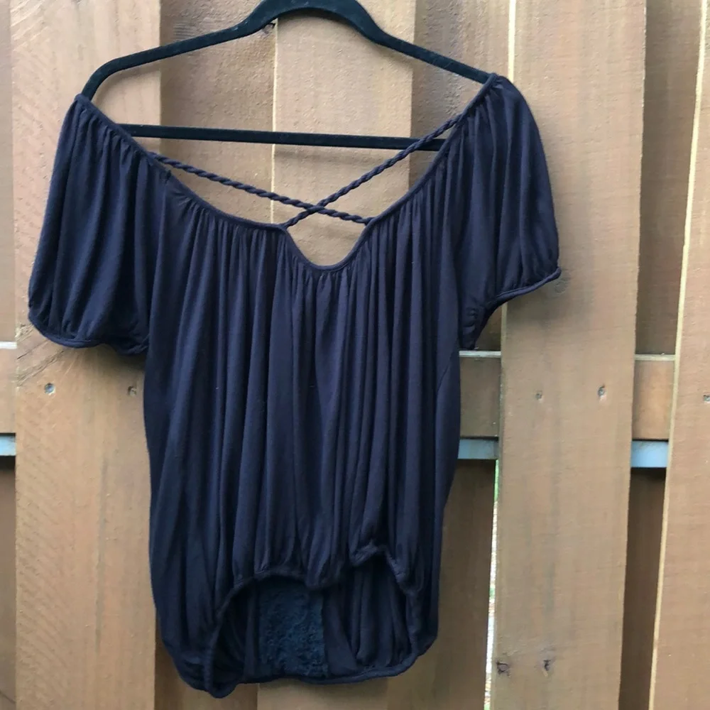 Free people off the shoulder Blk top